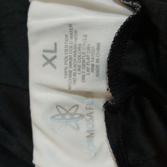 Ladie's active wear XL pants - Picture 2 of 5